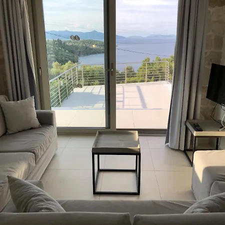Cu In Meganissi Villa