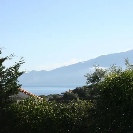 Cu In Meganissi